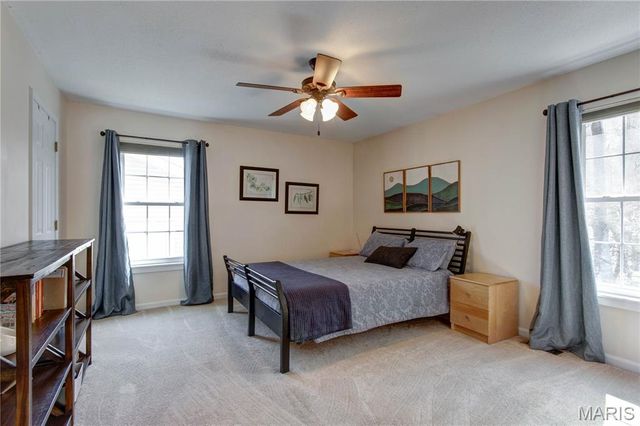 564 Woodlyn Crossing, Ballwin, MO 63021