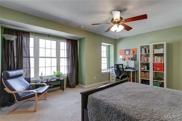 564 Woodlyn Crossing, Ballwin, MO 63021