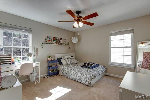 564 Woodlyn Crossing, Ballwin, MO 63021