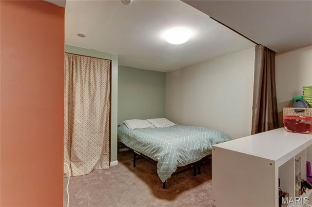 564 Woodlyn Crossing, Ballwin, MO 63021