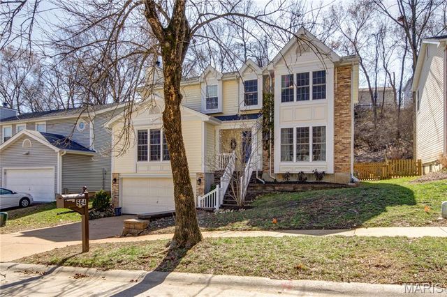 564 Woodlyn Crossing, Ballwin, MO 63021