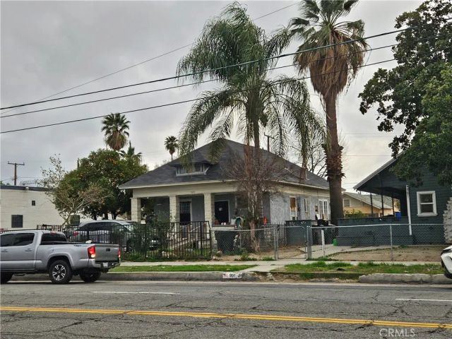 987 W Rialto Avenue, San Bernardino, CA 92410