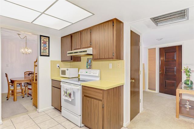 430 SUNNYSIDE DRIVE, Venice, FL 34293