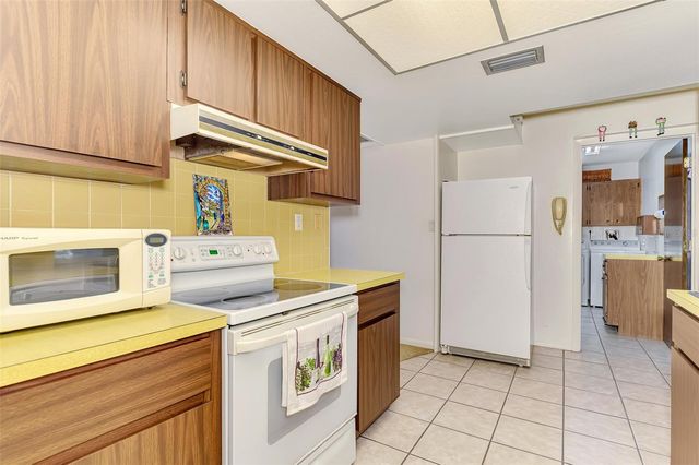 430 SUNNYSIDE DRIVE, Venice, FL 34293