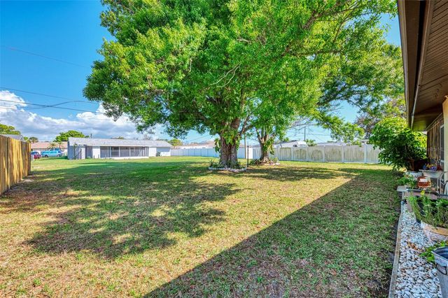 430 SUNNYSIDE DRIVE, Venice, FL 34293