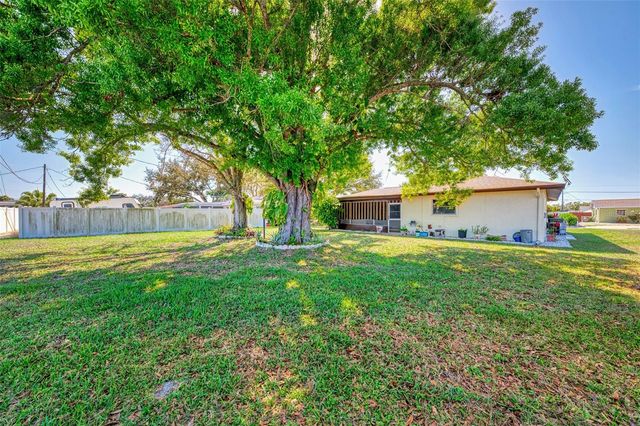 430 SUNNYSIDE DRIVE, Venice, FL 34293