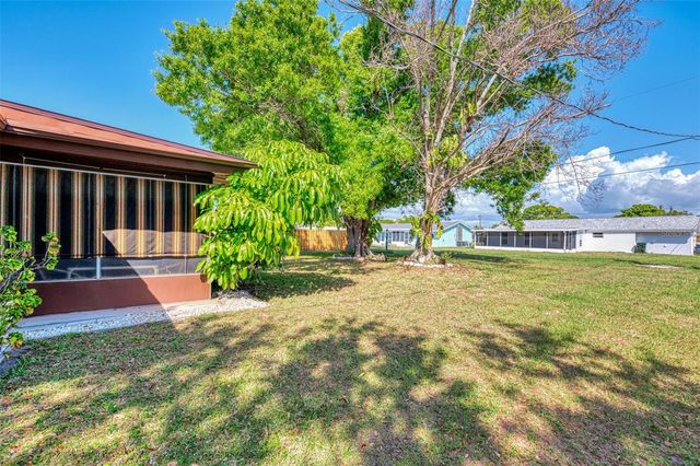 430 SUNNYSIDE DRIVE, Venice, FL 34293