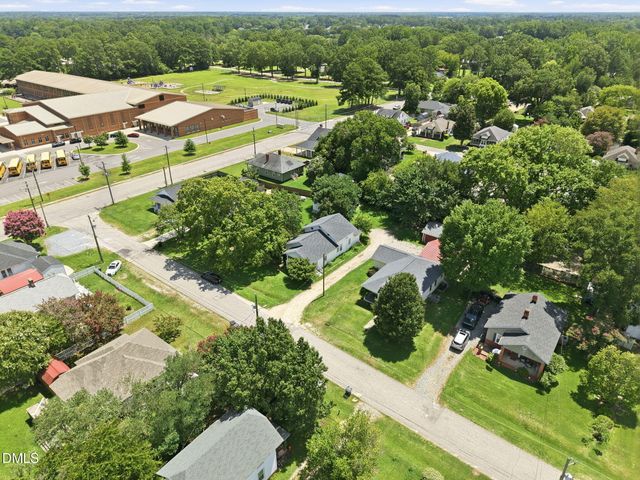 307 E F Street, Erwin, NC 28339