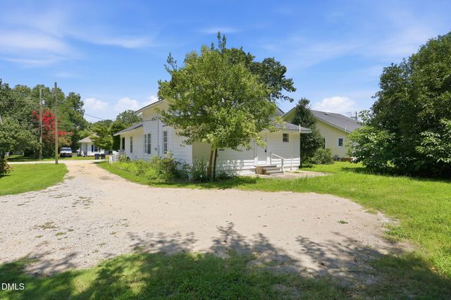 307 E F Street, Erwin, NC 28339