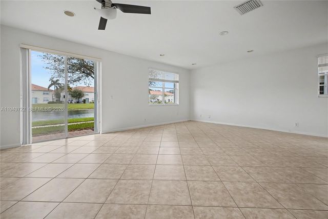 16122 Poppyseed Cir 1404, Delray Beach, FL 33484