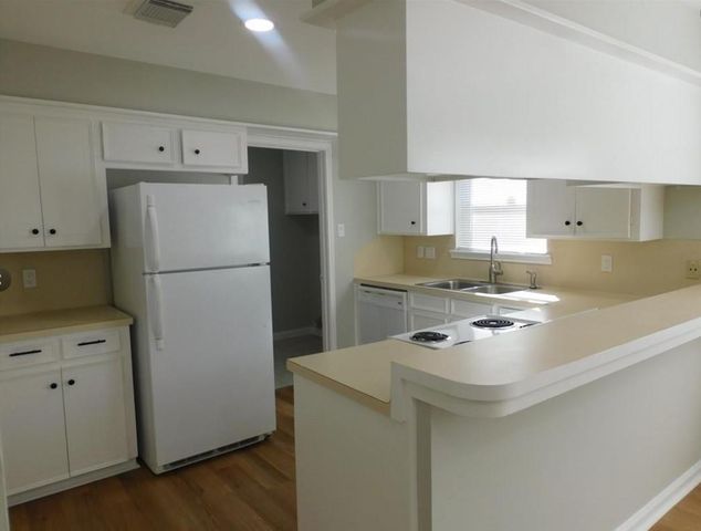 10402 Belfast Road, La Porte, TX 77571