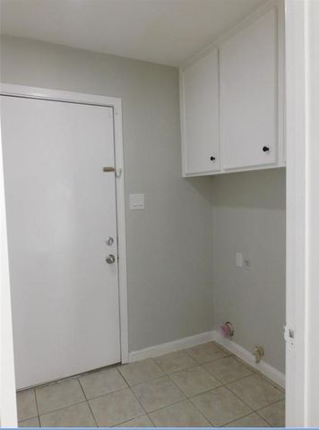 10402 Belfast Road, La Porte, TX 77571