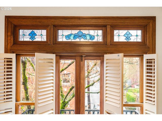 2141 Nw DAVIS St 301, Portland, OR 97210