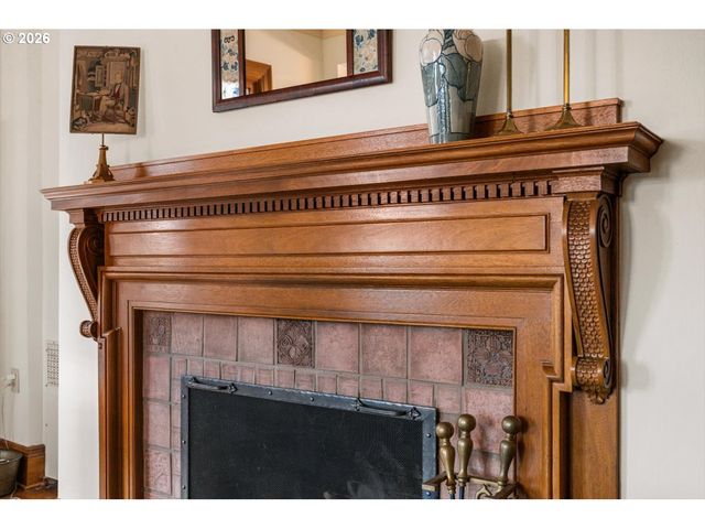 2141 Nw DAVIS St 301, Portland, OR 97210