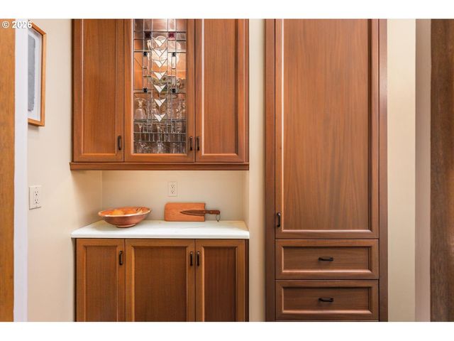 2141 Nw DAVIS St 301, Portland, OR 97210