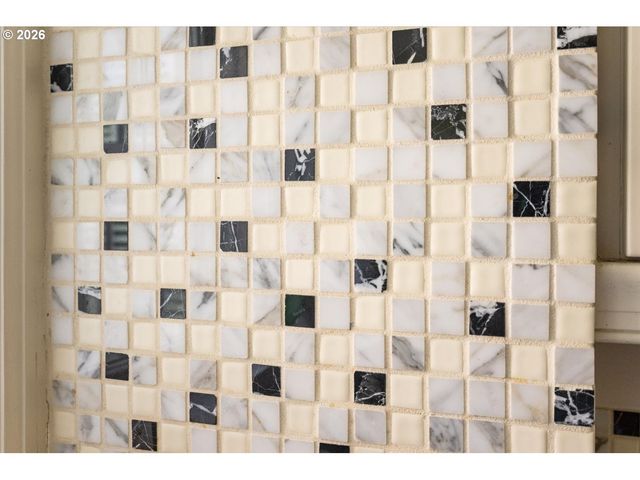 2141 Nw DAVIS St 301, Portland, OR 97210