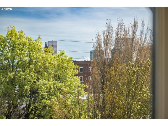 2141 Nw DAVIS St 301, Portland, OR 97210