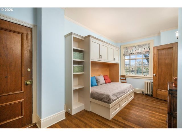 2141 Nw DAVIS St 301, Portland, OR 97210