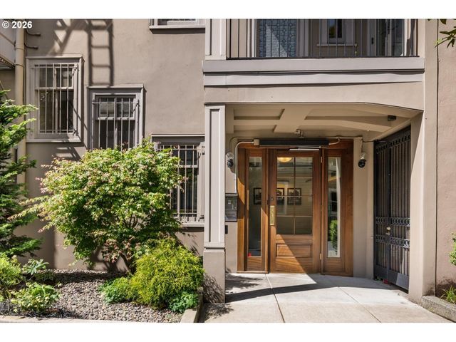 2141 Nw DAVIS St 301, Portland, OR 97210