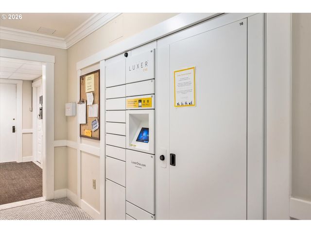 2141 Nw DAVIS St 301, Portland, OR 97210