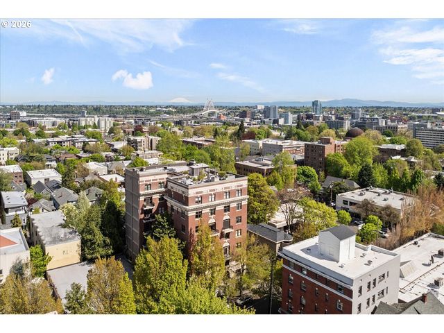 2141 Nw DAVIS St 301, Portland, OR 97210