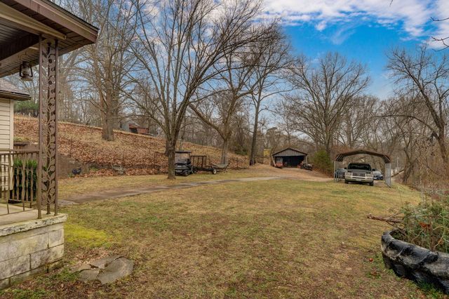 300 Lane Branch Road, Crane, MO 65633