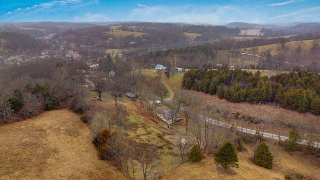 300 Lane Branch Road, Crane, MO 65633