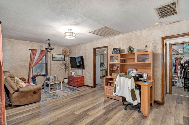 300 Lane Branch Road, Crane, MO 65633