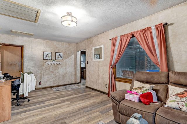 300 Lane Branch Road, Crane, MO 65633