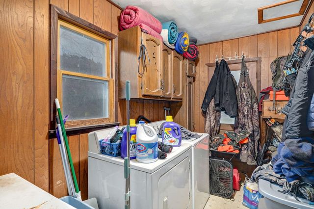 300 Lane Branch Road, Crane, MO 65633