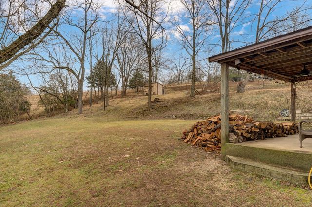 300 Lane Branch Road, Crane, MO 65633