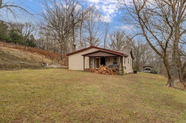 300 Lane Branch Road, Crane, MO 65633