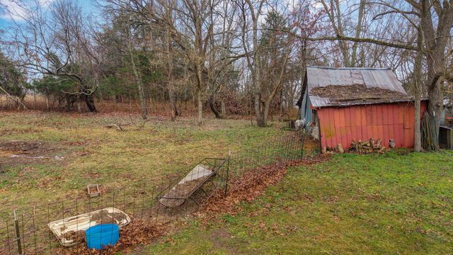 300 Lane Branch Road, Crane, MO 65633