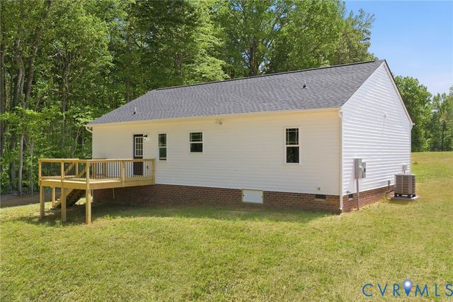 17557 Hewlett Rd, Beaverdam, VA 23015