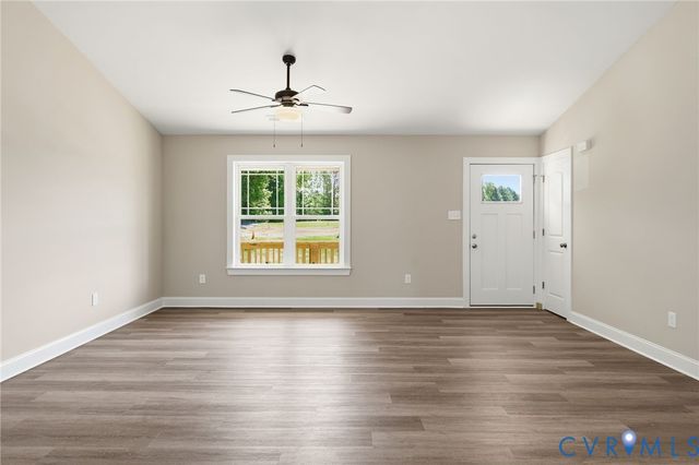 17557 Hewlett Rd, Beaverdam, VA 23015