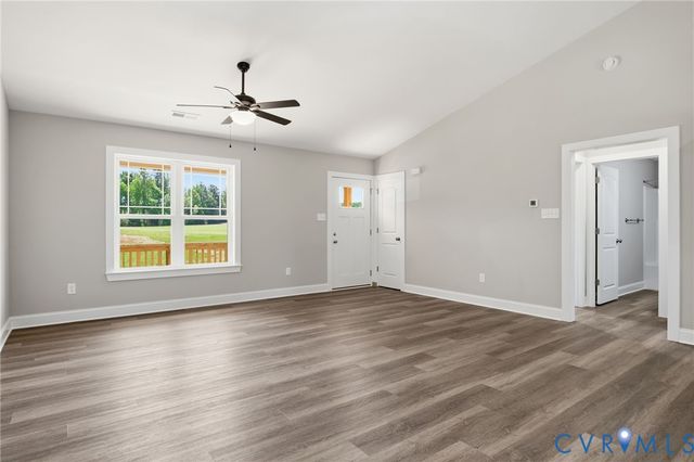 17557 Hewlett Rd, Beaverdam, VA 23015