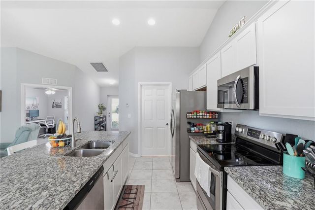 516 NW 6th TER, Cape Coral, FL 33993
