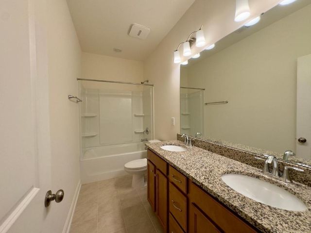 2550 Forge Village Way, Apex, NC 27523