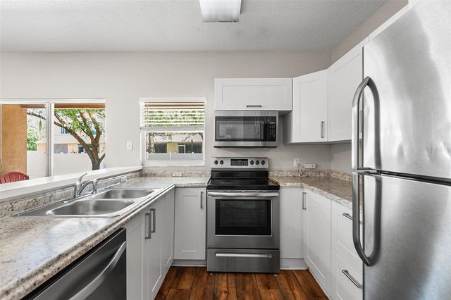 1304 DENMAN COURT, Wesley Chapel, FL 33543