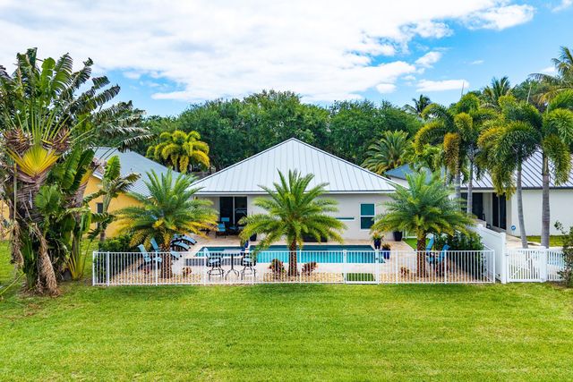 494 Enfield Court, Delray Beach, FL 33444