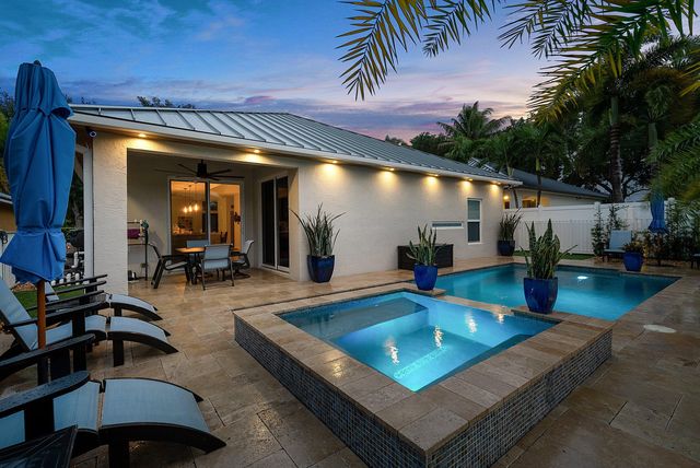 494 Enfield Court, Delray Beach, FL 33444