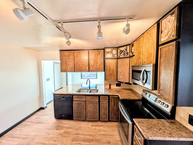 3246 E Berkeley Street, Springfield, MO 65804