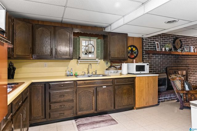 5608 LONGVIEW DRIVE, Adamsville, AL 35005