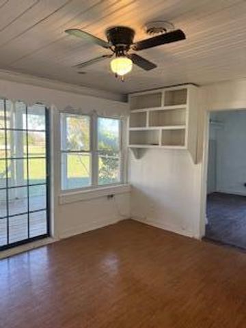 351 6th Street, Summersville, MO 65571