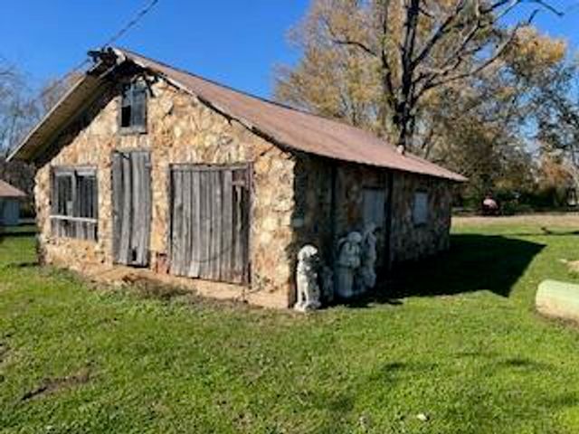 351 6th Street, Summersville, MO 65571