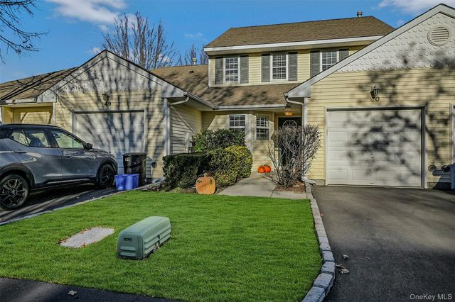 50 Strawberry Commons, Riverhead, NY 11901