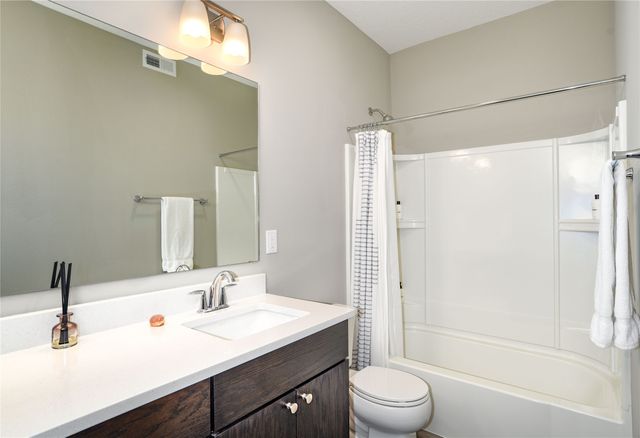 413 SW 12th Street, Des Moines, IA 50309