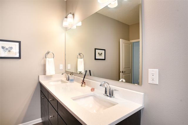 413 SW 12th Street, Des Moines, IA 50309