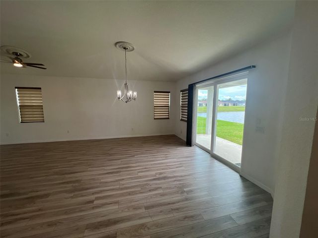 3504 74TH AVENUE CIRCLE E, Sarasota, FL 34243
