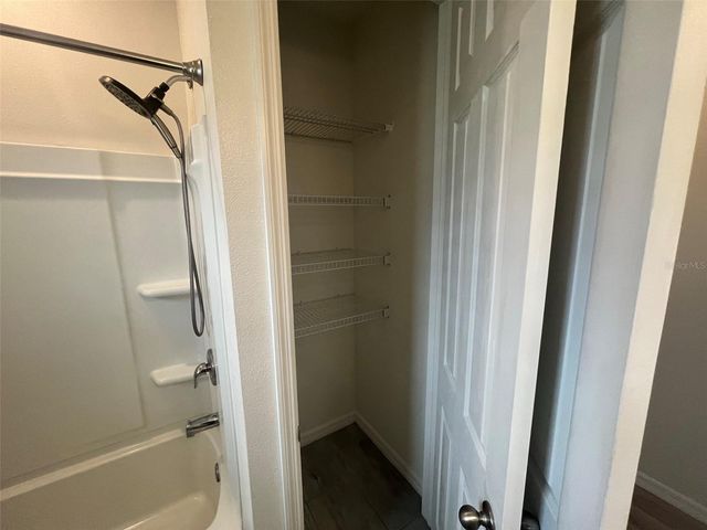 3504 74TH AVENUE CIRCLE E, Sarasota, FL 34243